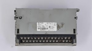 ALLEN BRADLEY 1791-BAC I/O MODULE