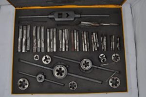 METRO 6 MM TO 24MM 46 PIECES TAP & ROUND DIE SET