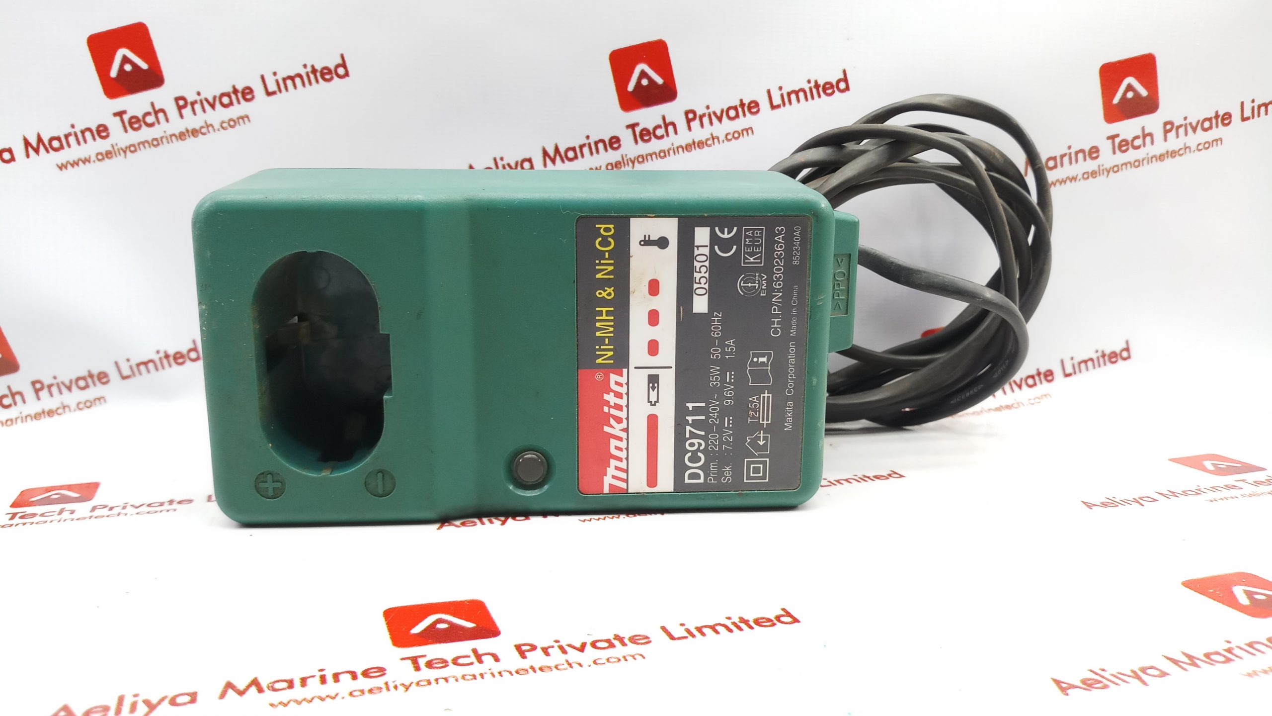 MAKITA DC9711 NI-MH & NI-CD BATTERY CHARGER