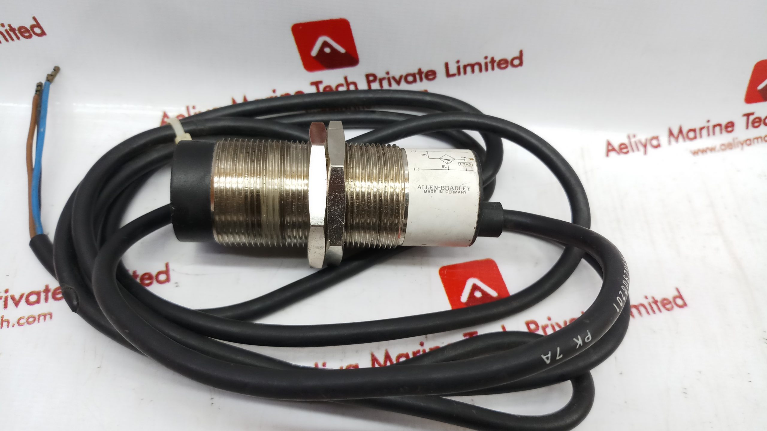 ALLEN-BRADLEY 871 C-P15B30 INDUCTIVE PROXIMITY SENSOR