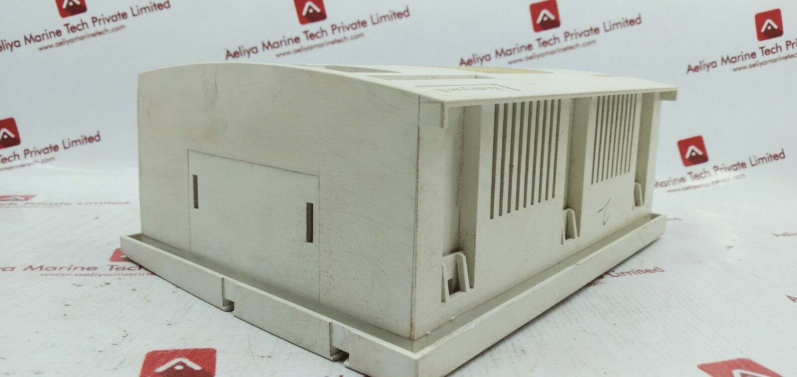 HONEYWELL XL50 PROGRAMMABLE CONTROLLER 24VAC Aeliya Marine