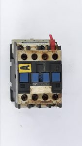 TELEMECANIQUE LA4 DC1U CONTROL RELAY 24V