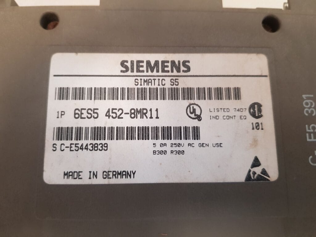 SIEMENS SIMATIC S5 RELAY OUTPUT 6ES5 452-8MR11