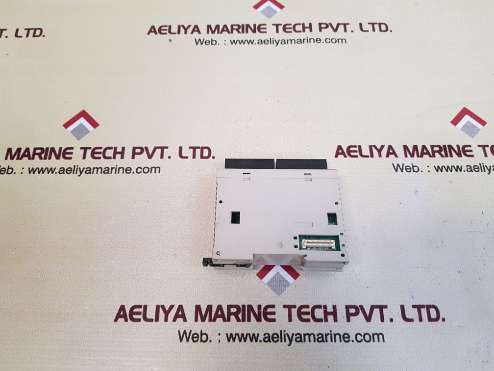 IDEC FC4A-N16B1 PLC OUTPUT MODULE