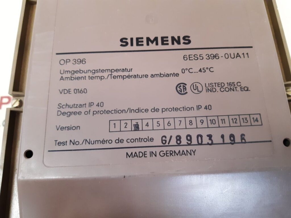 SIEMENS SIMATIC 6ES5 396-0UA11 OPERATOR PANEL