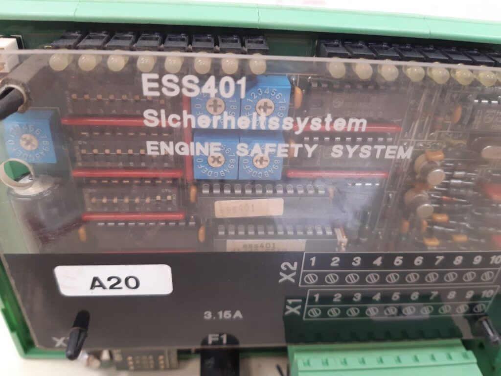 STN ATLAS ESS401 ENGINE SAFETY SYSTEM/ SICHERHELTSSYSTEM