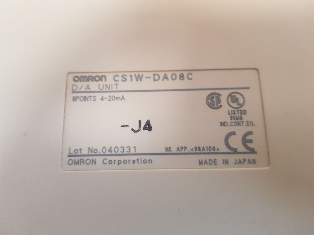 OMRON CS1W-DA08C D/A UNIT