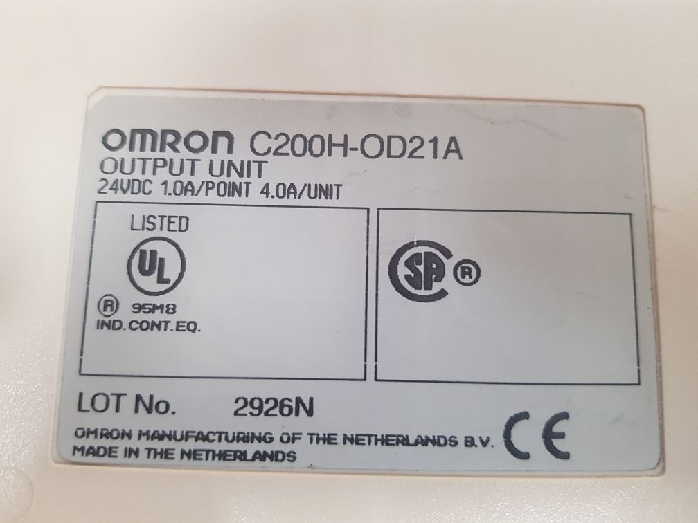 OMRON C200H-OD21A OUTPUT UNIT