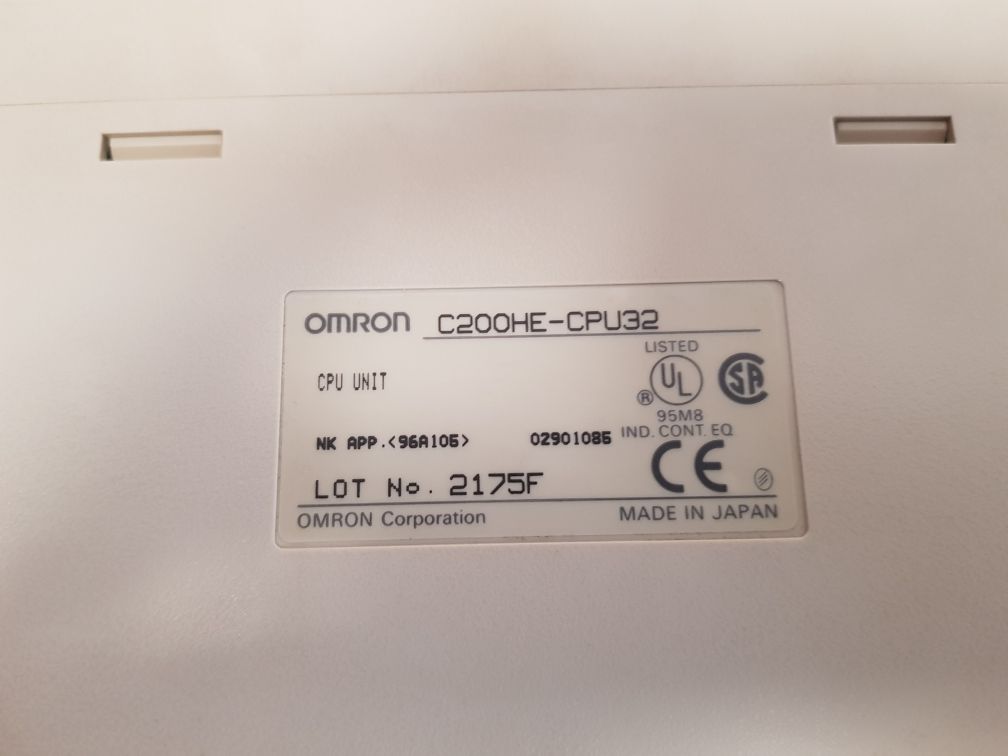 OMRON SYSMAC C200HE PROGRAMMABLE CONTROLLER C200HE-CPU32