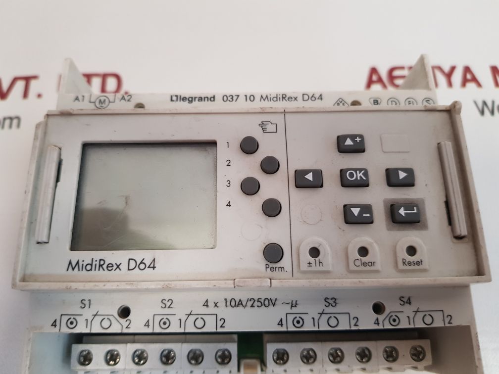 LEGRAND MIDIREX D64 DIGITAL TIMER