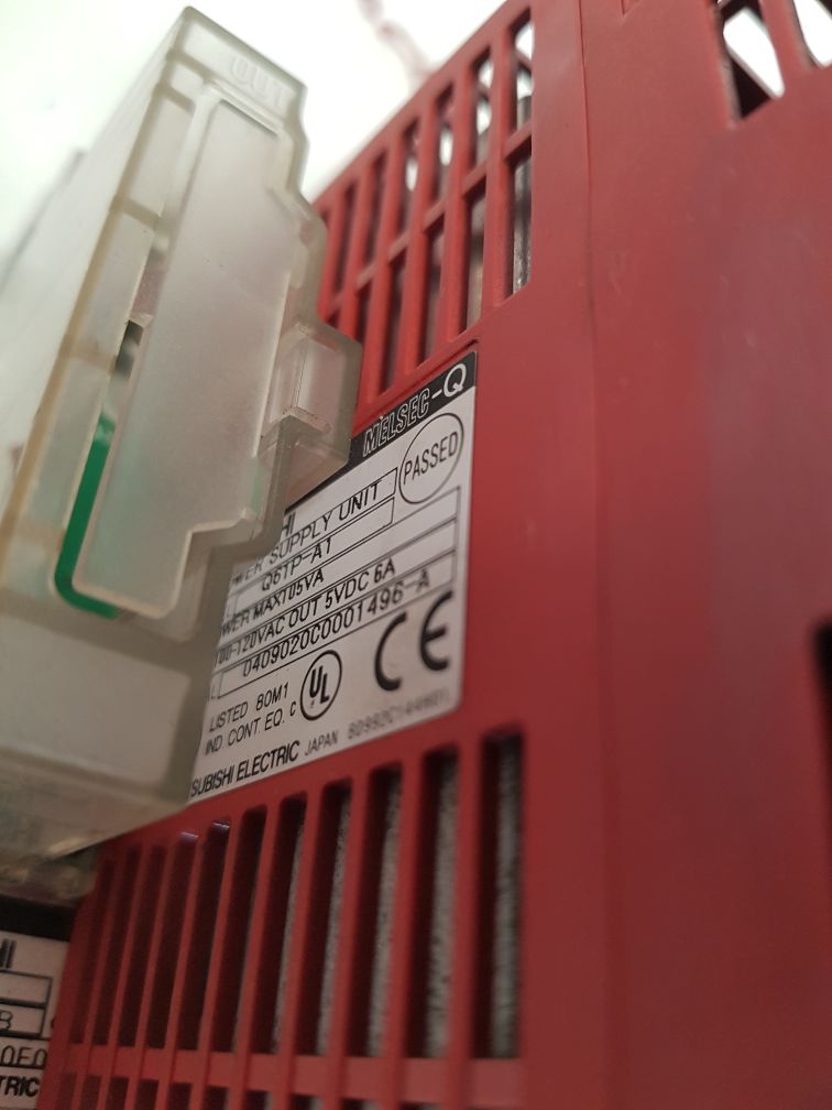 MITSUBISHI ELECTRIC MELSEC-Q Q61P-A2 D/A CONVERTER UNIT Q68DAV