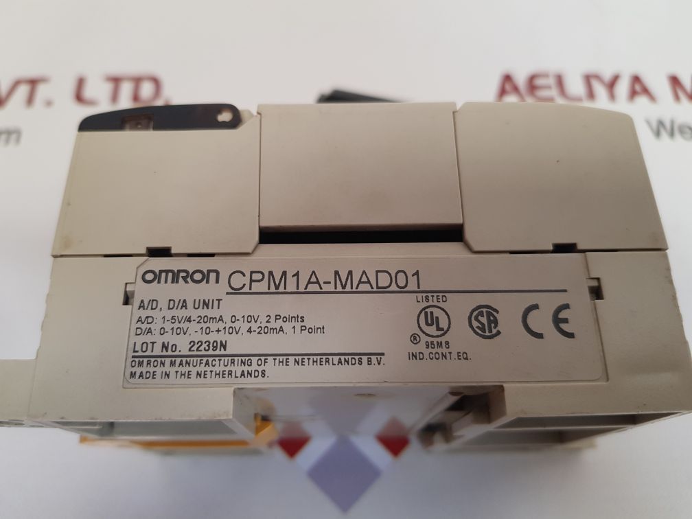 OMRON CPM1A-MAD01 D/A UNIT