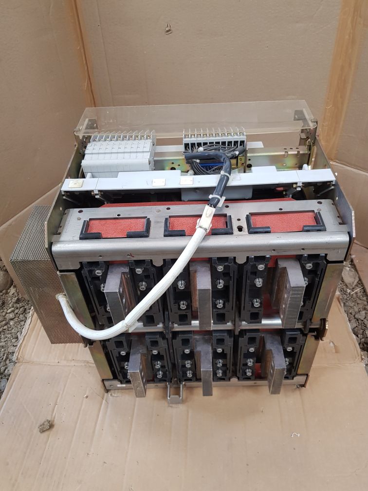 TERASAKI AGR-11L-AL 3 POLE AIR CIRCUIT BREAKER