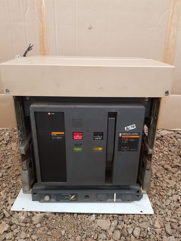 MERLIN GERIN M32 HF MASTERPACT CIRCUIT BREAKER 3200A