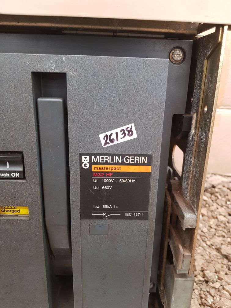 MERLIN GERIN M32 HF MASTERPACT CIRCUIT BREAKER 3200A