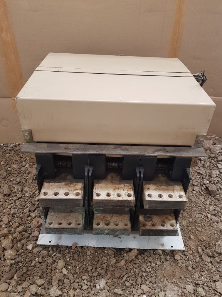 MERLIN GERIN M32 HF MASTERPACT CIRCUIT BREAKER 3200A