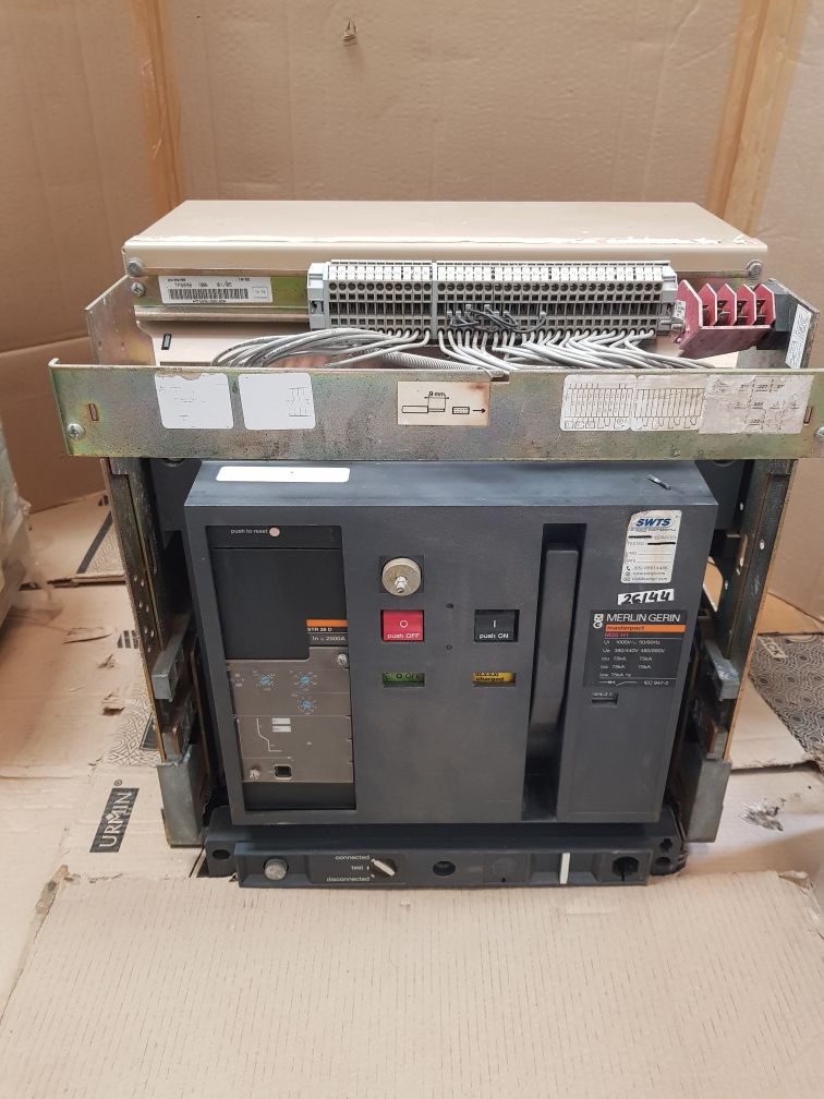 MERLIN GERIN M25 H1 MASTERPACT CIRCUIT BREAKER 2500A