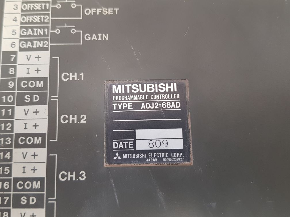 MITSUBISHI A0J2-68AD PROGRAMMABLE CONTROLLER