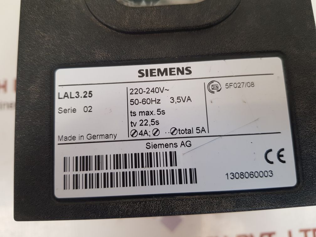 SIEMENS LAL3.25 OIL BURNER CONTROLS