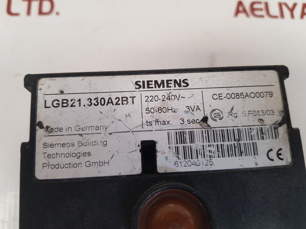 SIEMENS LGB21.330A2BT BURNER CONTROLLER
