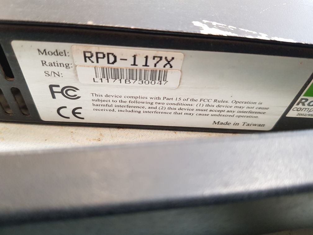 RPD-117X LCD DISPLAY AND KVM SWITCH