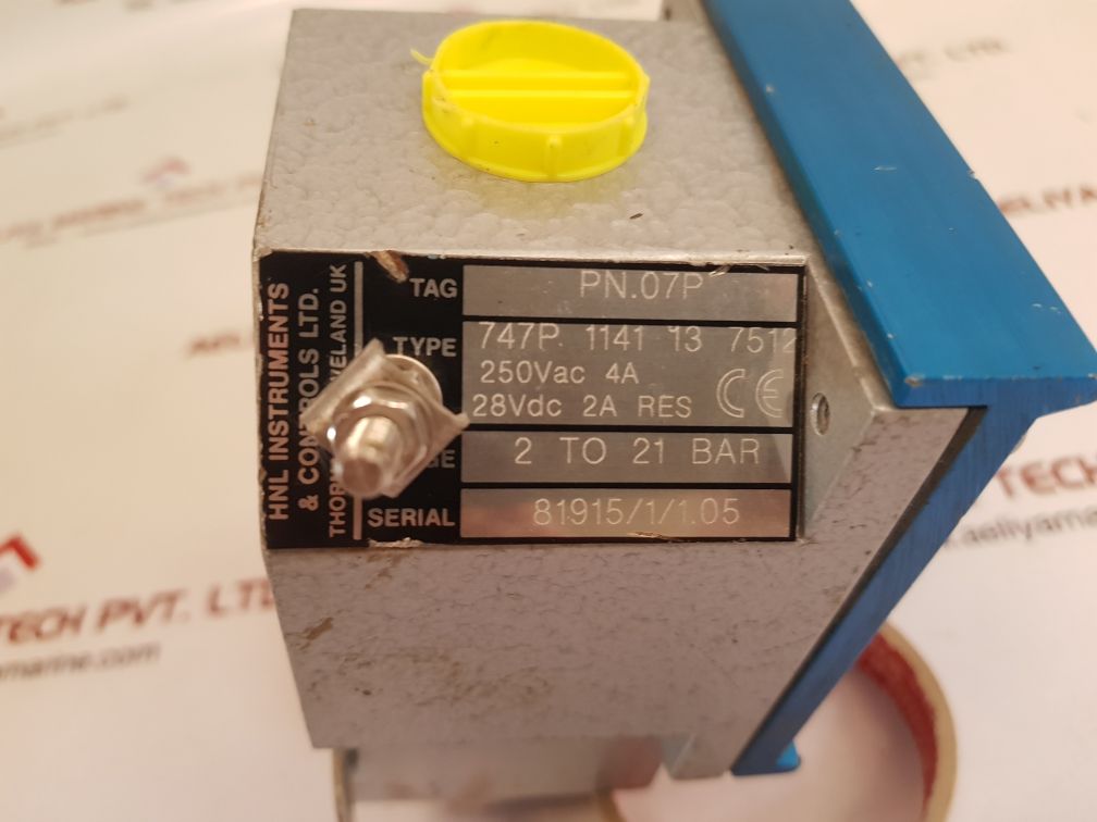 HNL INSTRUMENTS 747P. 1141 13 7512 PRESSURE SWITCH