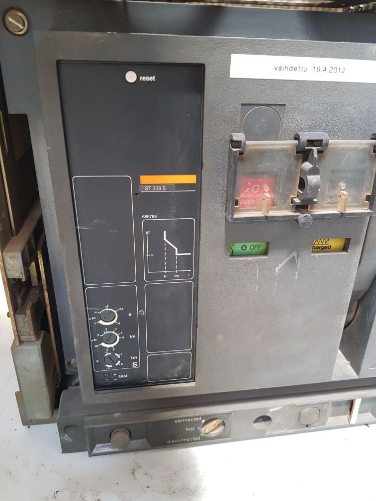 MERLIN GERIN M16 H1 MASTERPACT CIRCUIT BREAKER