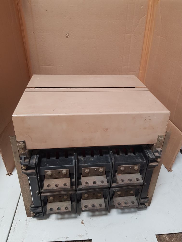 MERLIN GERIN M12 H1 MASTERPACT CIRCUIT BREAKER