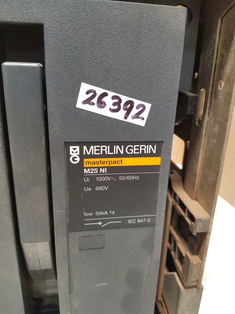 MERLIN GERIN M25 NI MASTERPACT CIRCUIT BREAKER