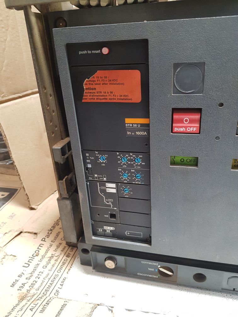 MERLIN GERIN M16 N1 MASTERPACT CIRCUIT BREAKER