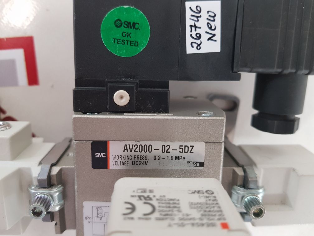 SMC AV2000-02-5DZ AIR PREPARATION EQUIPMENT AW20-VHS20-AV-X1S2104A