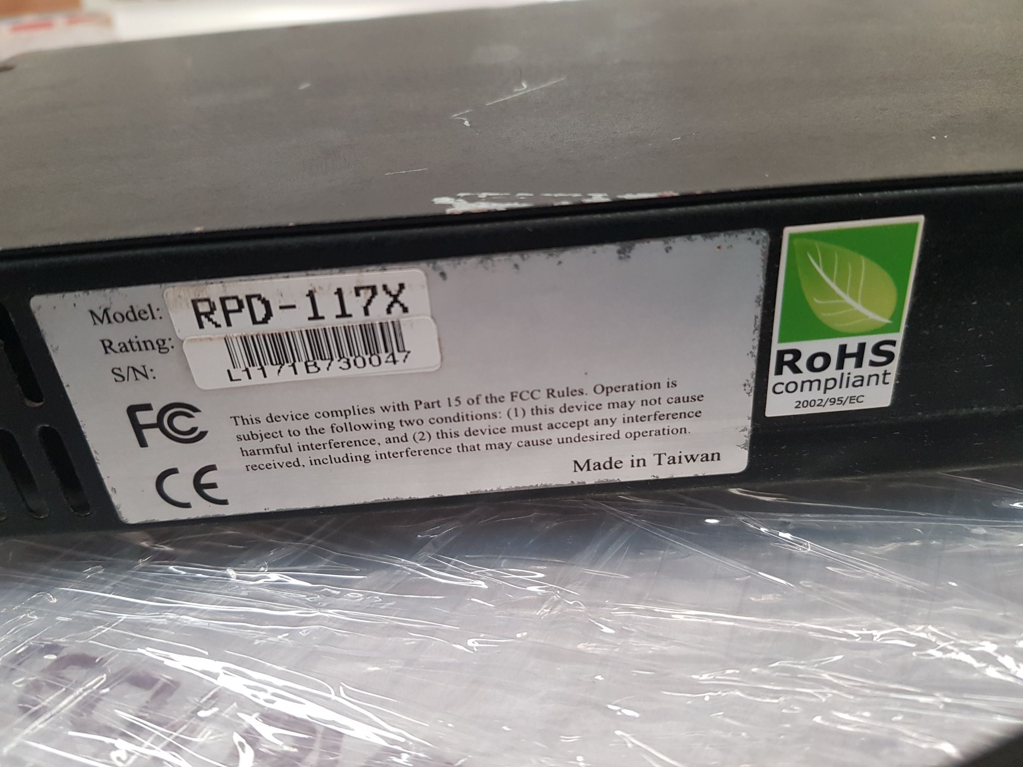 RPD-117X LCD DISPLAY AND KVM SWITCH