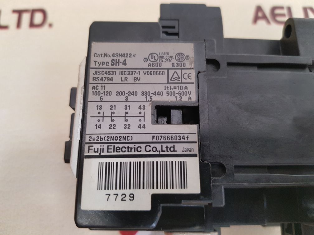 FUJI ELECTRIC SH-4 INDUSTRIAL RELAY 2A2B (2NO2NC)