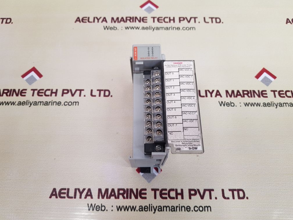 ALLEN-BRADLEY 1769-OW8I ISOLATED RELAY