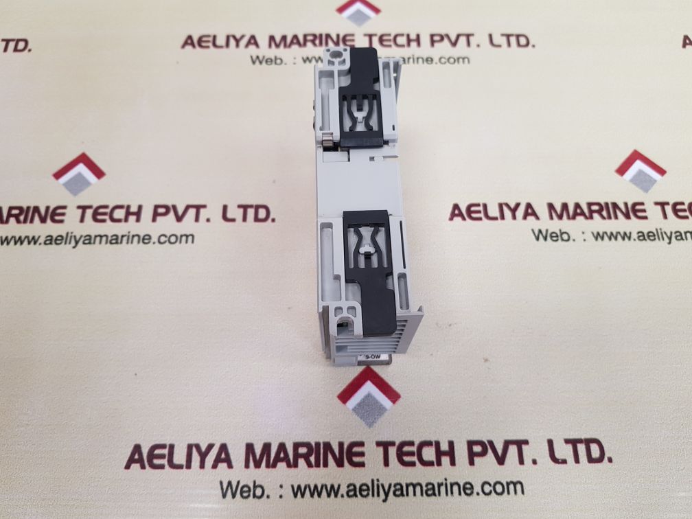 ALLEN-BRADLEY 1769-OW8I ISOLATED RELAY