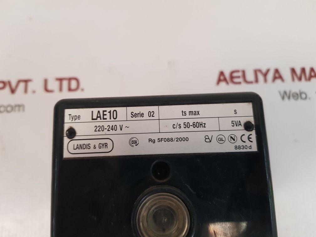 LANDIS & GYR LAE10 BURNER CONTROLLER SERIES-2