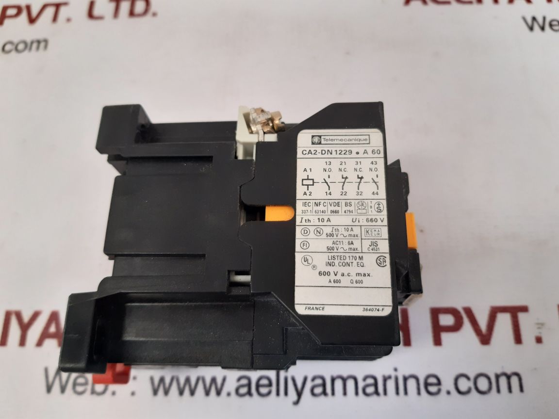 TELEMECANIQUE/OMRON CA2-DN1229A60 AUXILIARY CONTACTOR