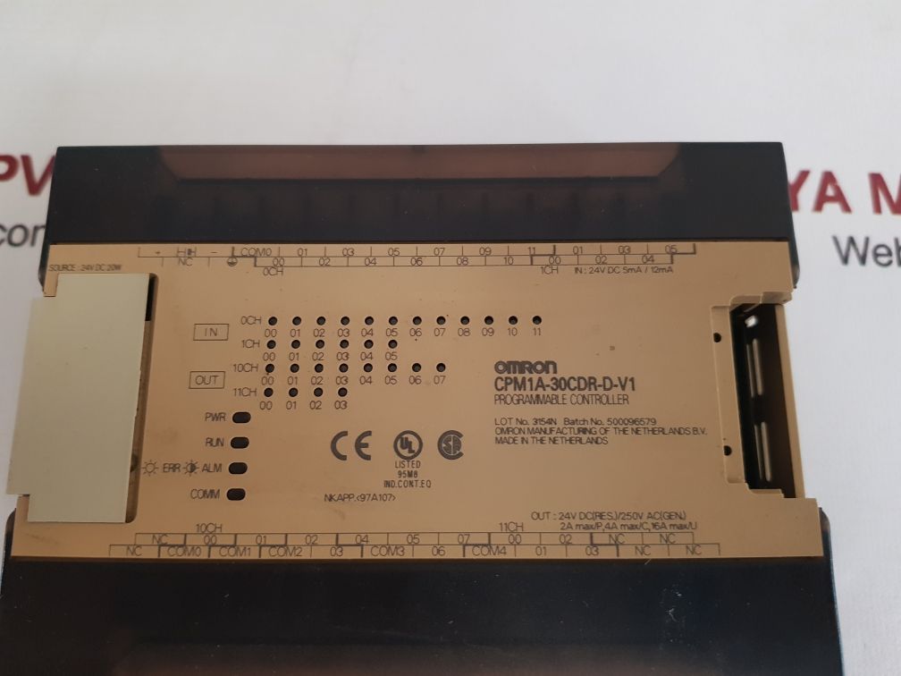 OMRON CPM1A-30CDR-D-V1 PROGRAMMABLE CONTROLLER