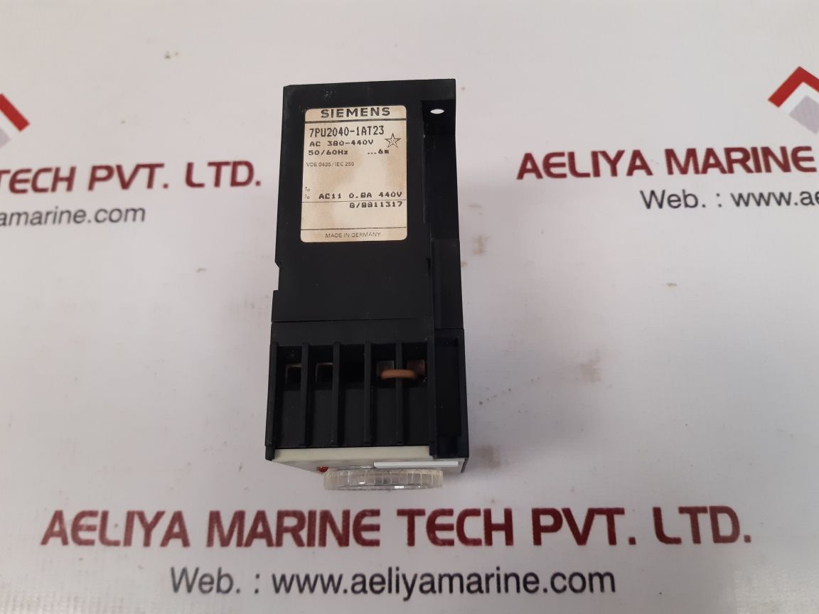 SIEMENS 7PU2040-1AT23 TIMING RELAY 0,6 TO 6 S