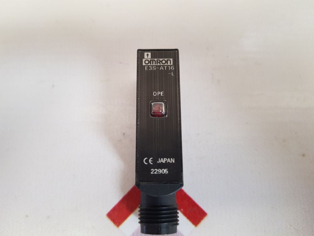 OMRON E3S-AT16 PHOTOELECTRIC SWITCH