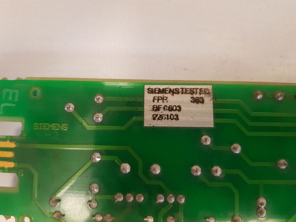 SIEMENS 6DR2801-8D OUTPUT BOARD