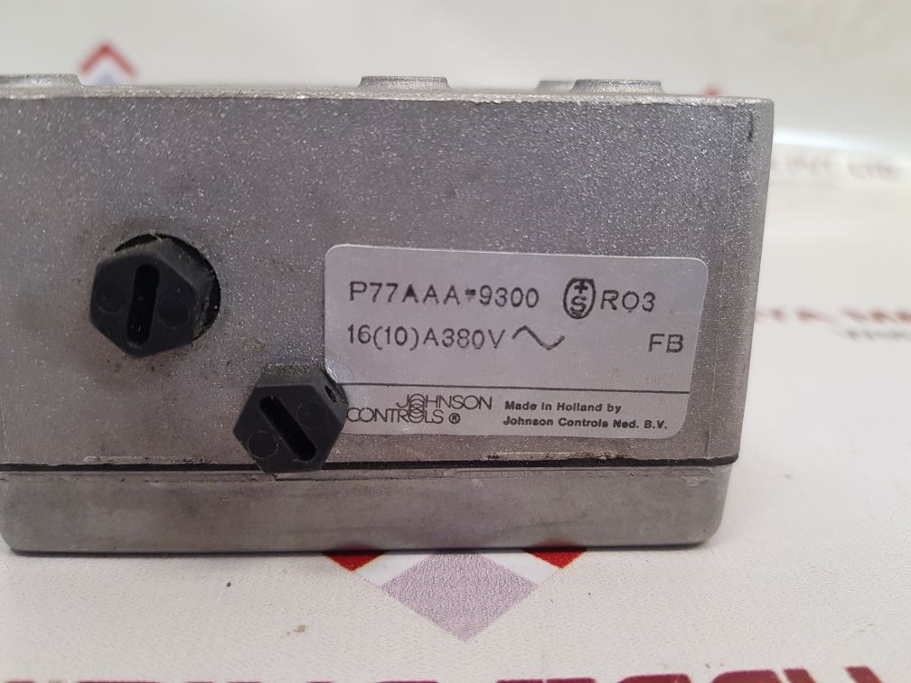 JOHNSON CONTROLS P77AAA-9300 PRESSURE SWITCH 0,5 TO 3 BAR