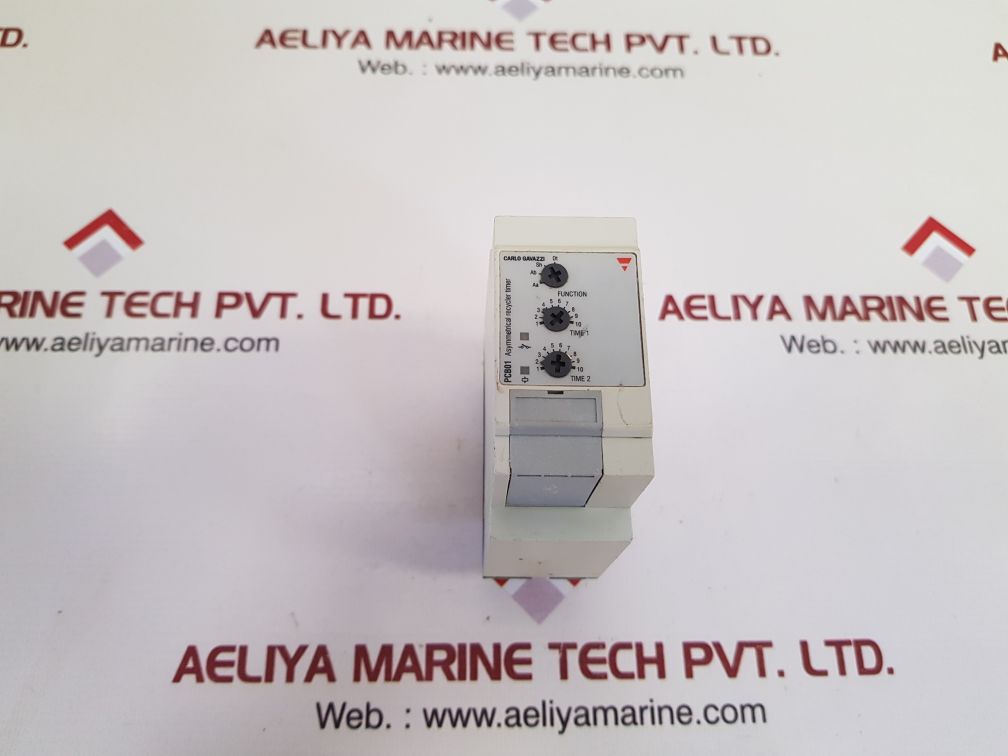 CARLO GAVAZZI PCB01DM24 ASYMMETRICAL RECYCLER TIMER