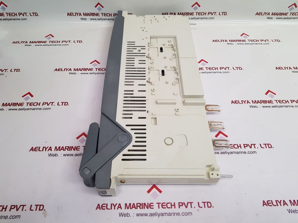 ABB XRM100BS SWITCH DISCONNECTOR FUSE