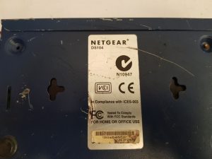 NETGEAR DS104 DUAL SPEED HUB 12VDC 1.2A