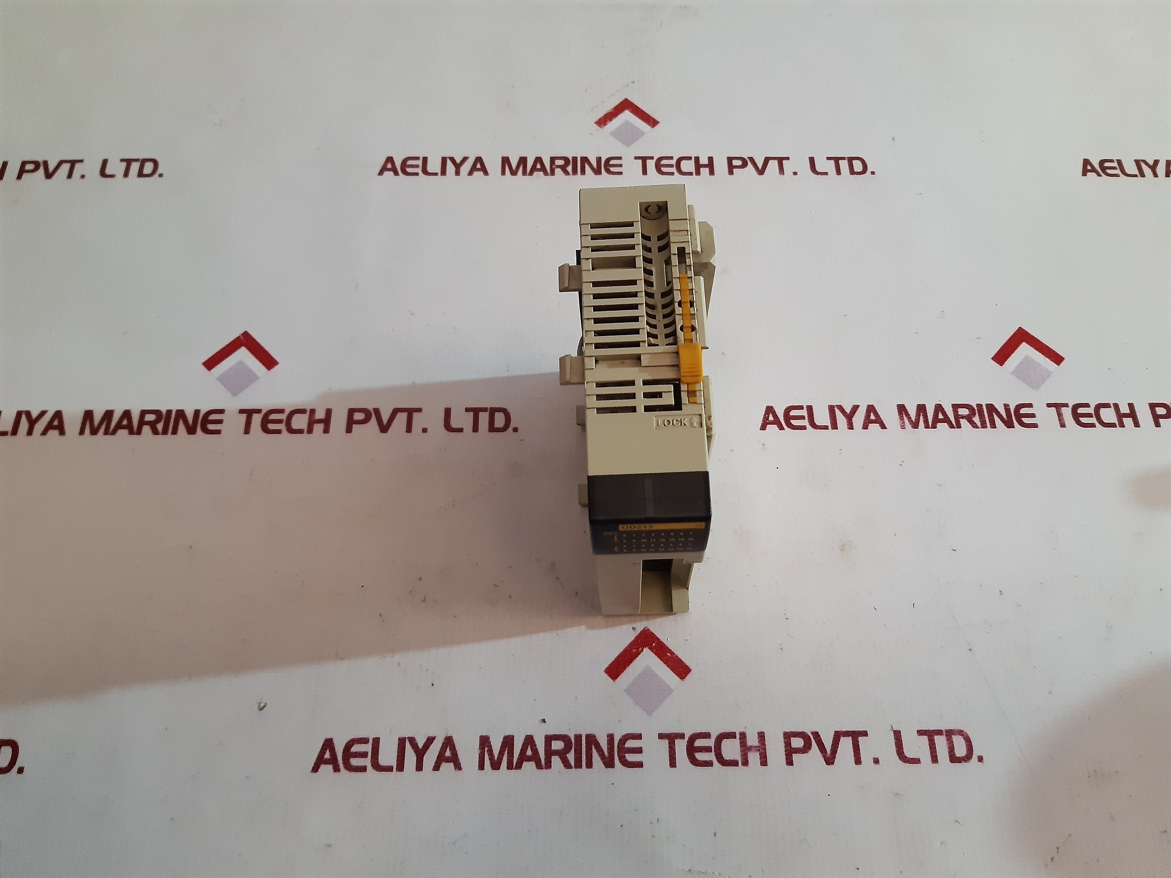 OMRON CQM1-OD213 TRANSISTOR OUTPUT UNIT