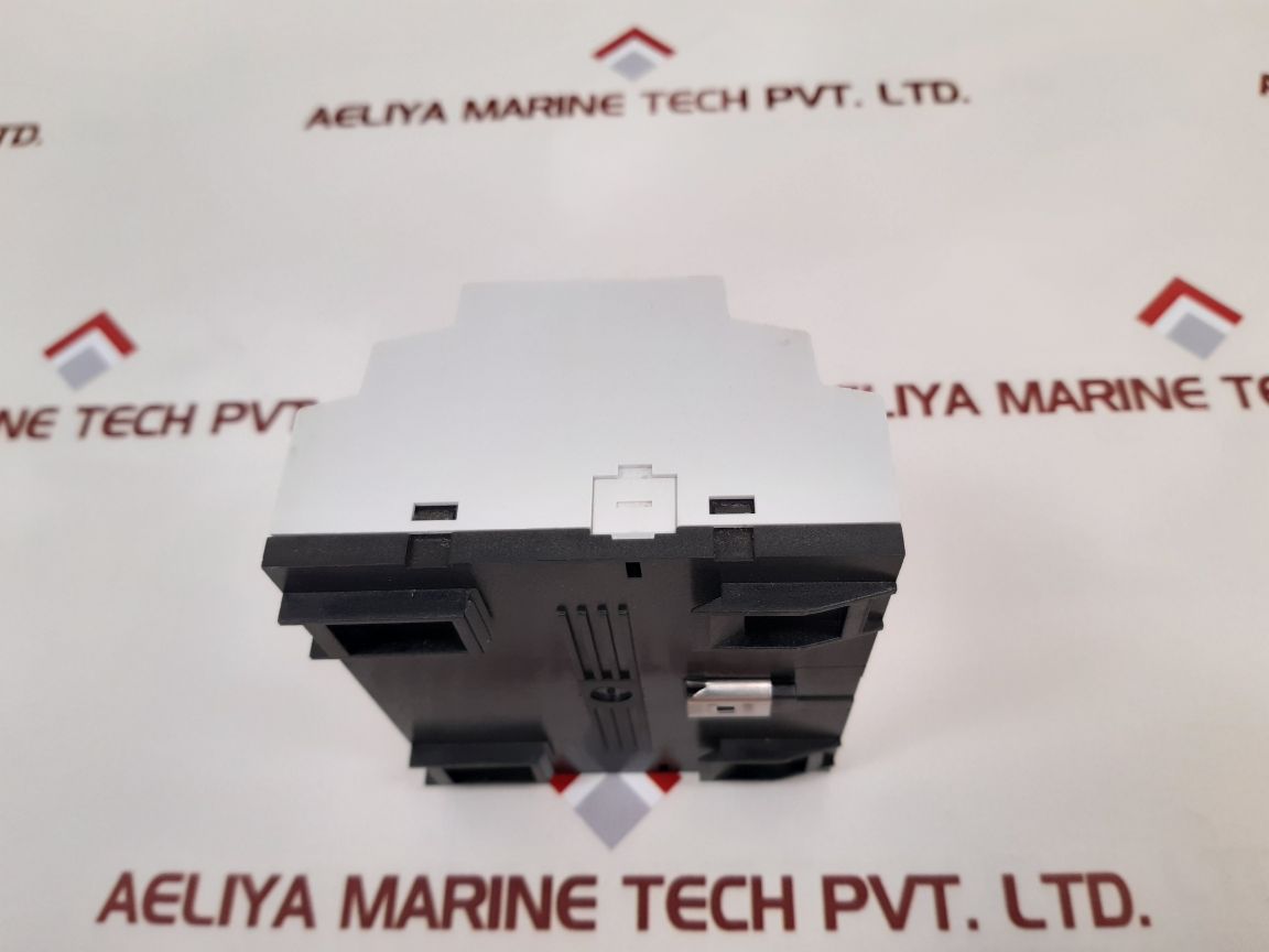 ABB CL-LMR.C18AC2 LOGIC RELAYS 1SVR440723R0300