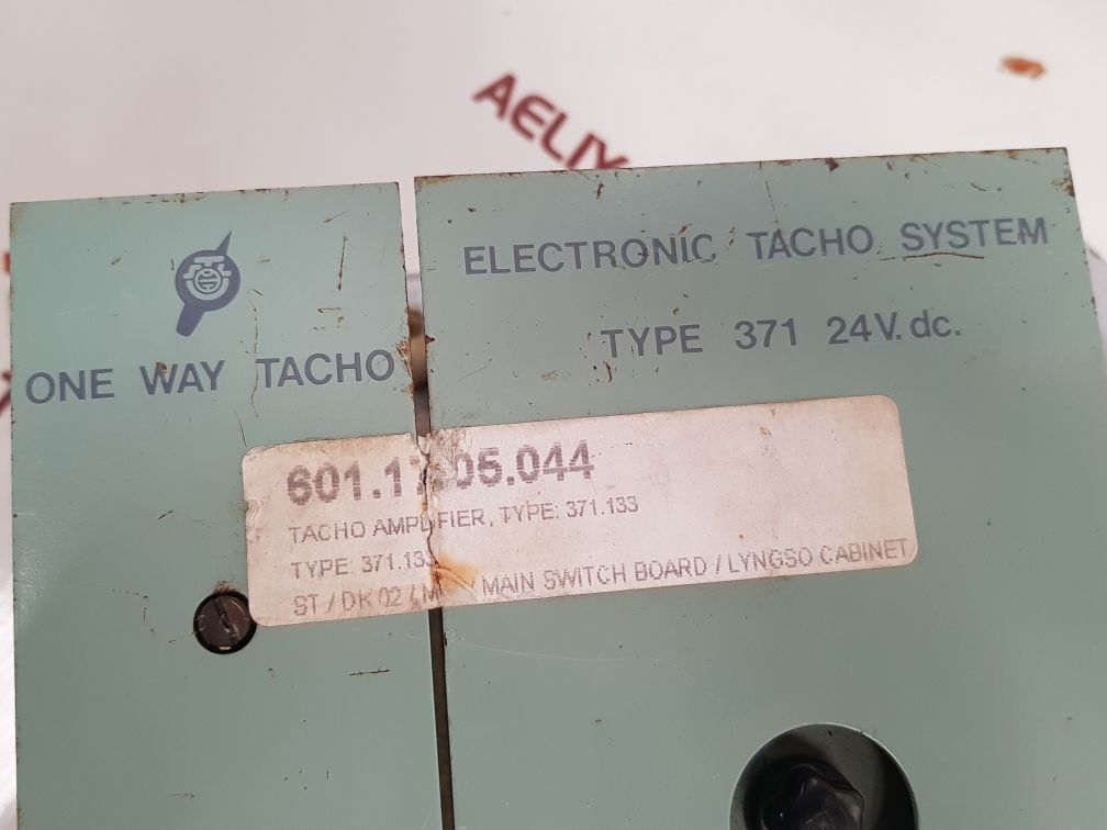 SOREN T.LYNGSO 371133000 V02 ELECTRONIC TACHO SYSTEM