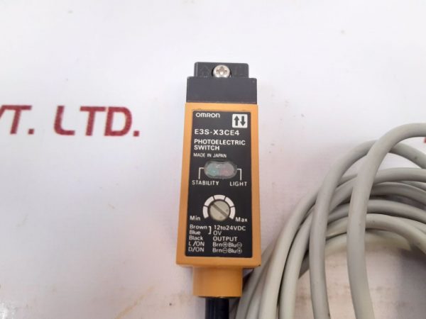 OMRON E3S-X3CE4 PHOTOELECTRIC SWITCH