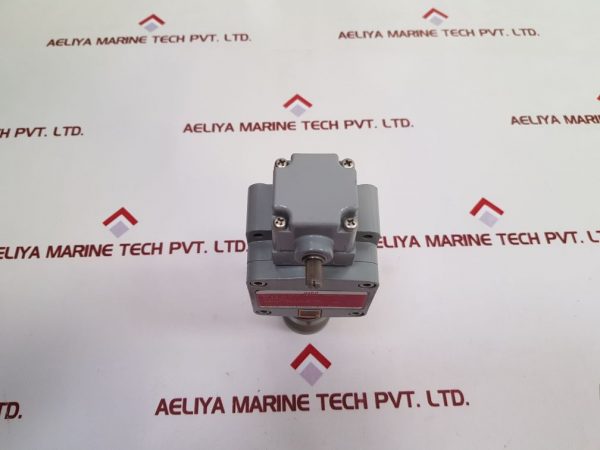 AZBIL 1LX7001-R EXPLOSION PROOF SWITCH